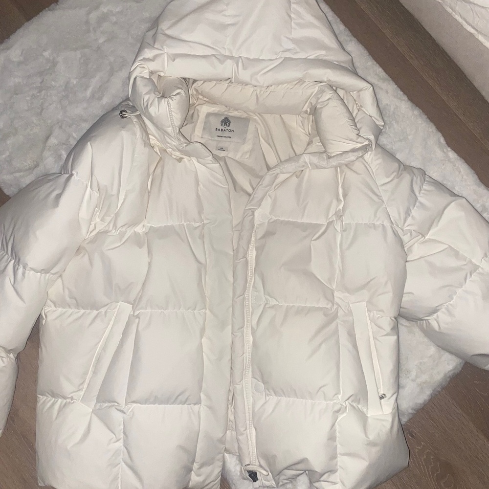 Babaton Crown Puffer in White 2XL